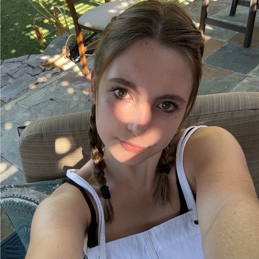 Meet your Posher, Maddie